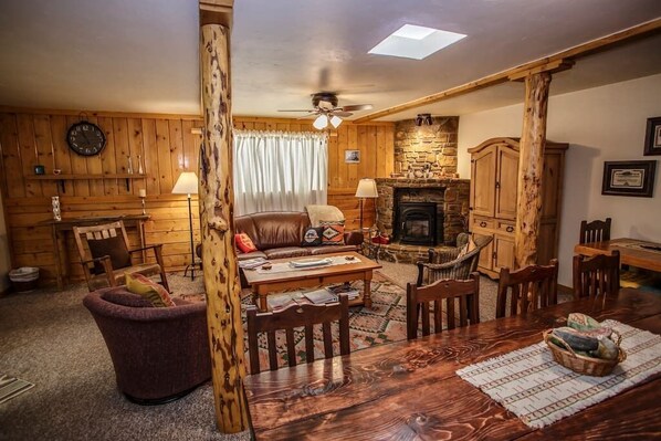 Smart TV, fireplace, offices