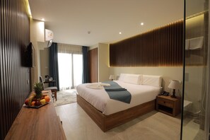 Deluxe Double Room with Pyramids Front View