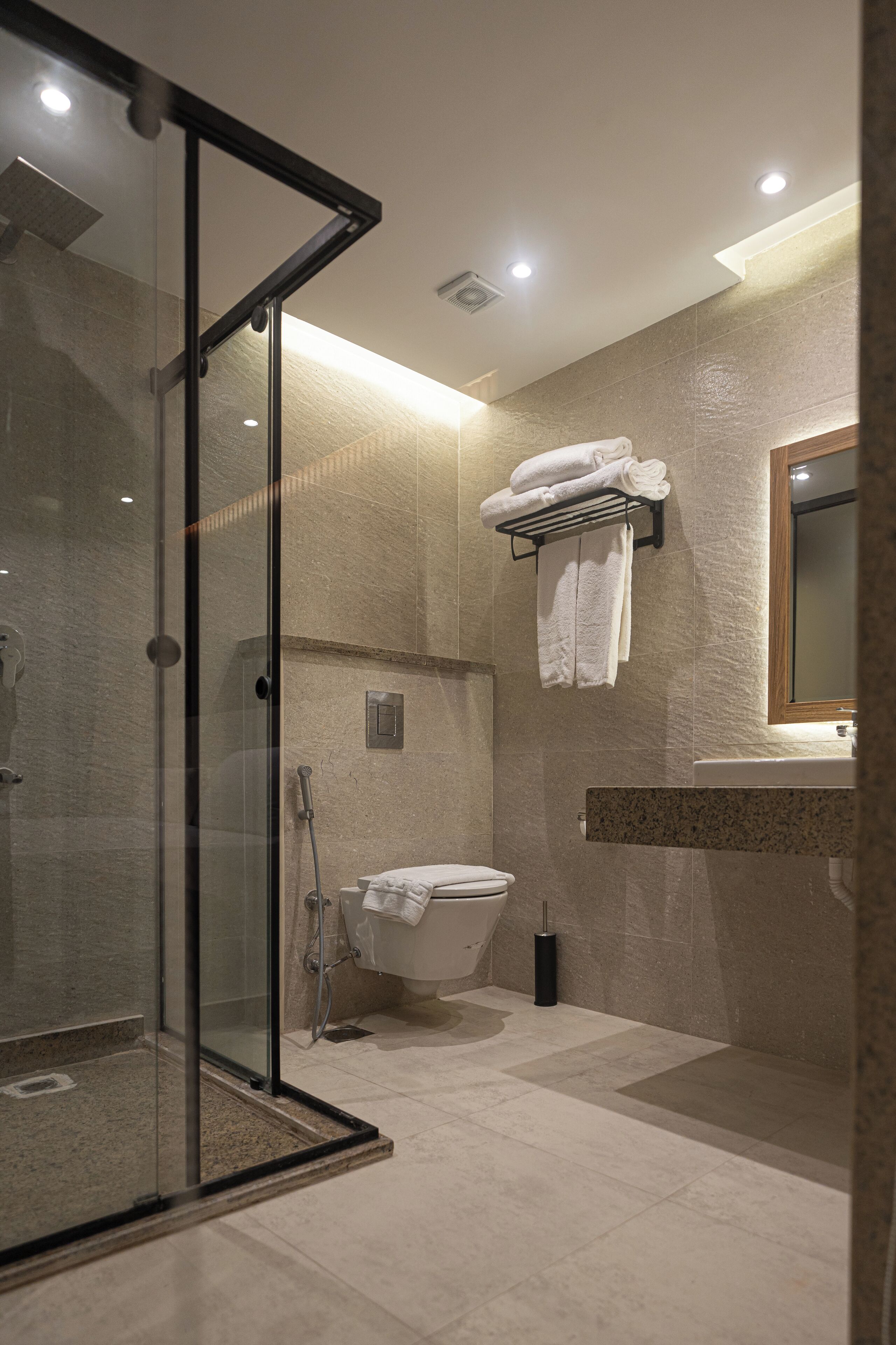 Photo - Pyramid Front Hotel