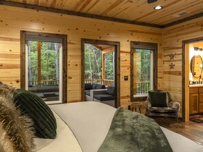 2 habitaciones, tabla de planchar con plancha y cuna de viaje 