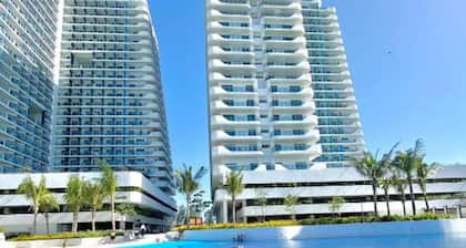 Relax in Comfort at Dtravellers Home at Azure North