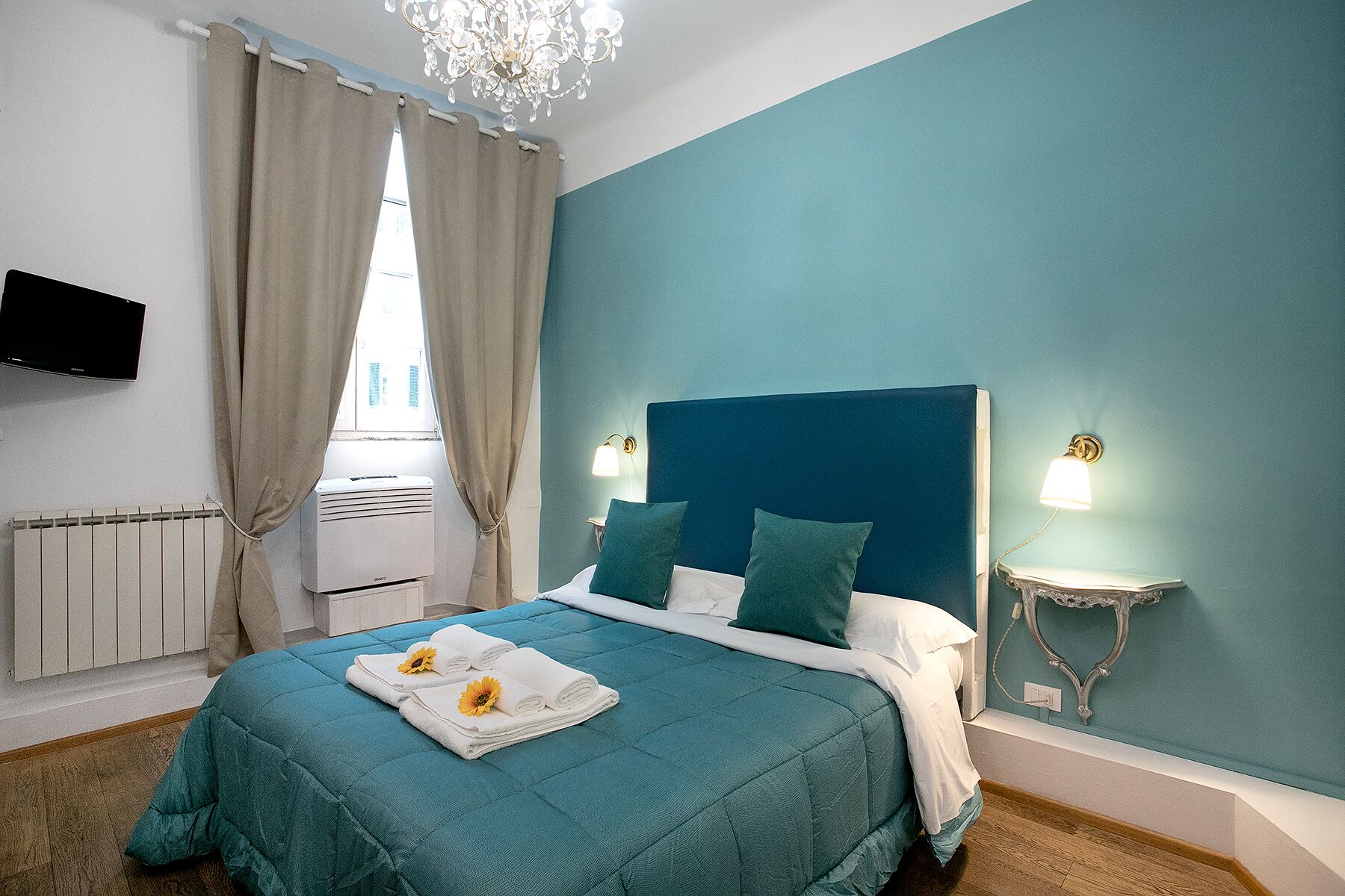 Standard Double Room | Down duvets, in-room safe, desk, blackout curtains