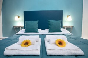 Standard Double Room | Down comforters, in-room safe, desk, blackout drapes - Residenza Centro Storico (Lucca)