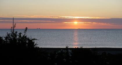 Villa 20 metres from the sea