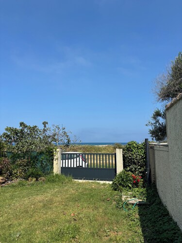 Villa 20 metres from the sea