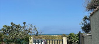 Villa 20 metres from the sea