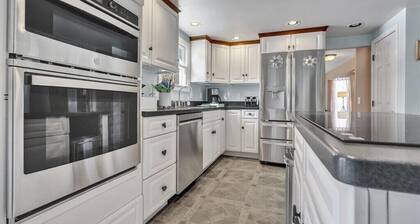 Pet friendly 5-bedroom coastal retreat sleeps 16