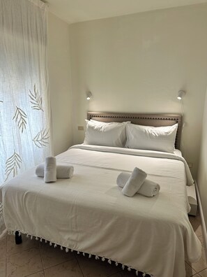 1 Schlafzimmer, Reisekinderbett, kostenloses WLAN, Bettwäsche