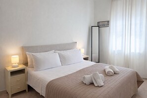 2 Schlafzimmer, Reisekinderbett, kostenloses WLAN, Bettwäsche