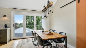 Dining - Ammu Lodge, a lovely private holiday home located in the popular holiday escape village of Leura (Leura)