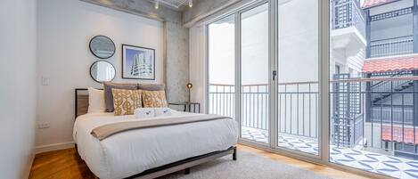 2 bedrooms, desk, iron/ironing board, WiFi