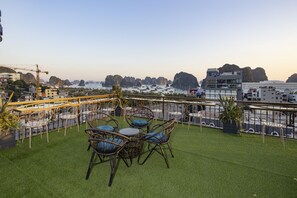 Land view from property - Diamond Luxury Hotel (Ha Long)