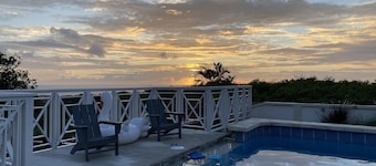 The Captain's Estate - Family Friendly 5 Bed Villa with large pool and views