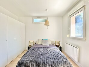 4 chambres, bureau, fer et planche à repasser, Wi-Fi gratuit
