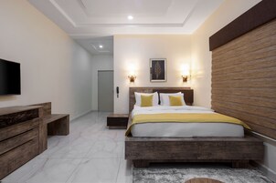 Egyptian cotton sheets, premium bedding, desk, laptop workspace