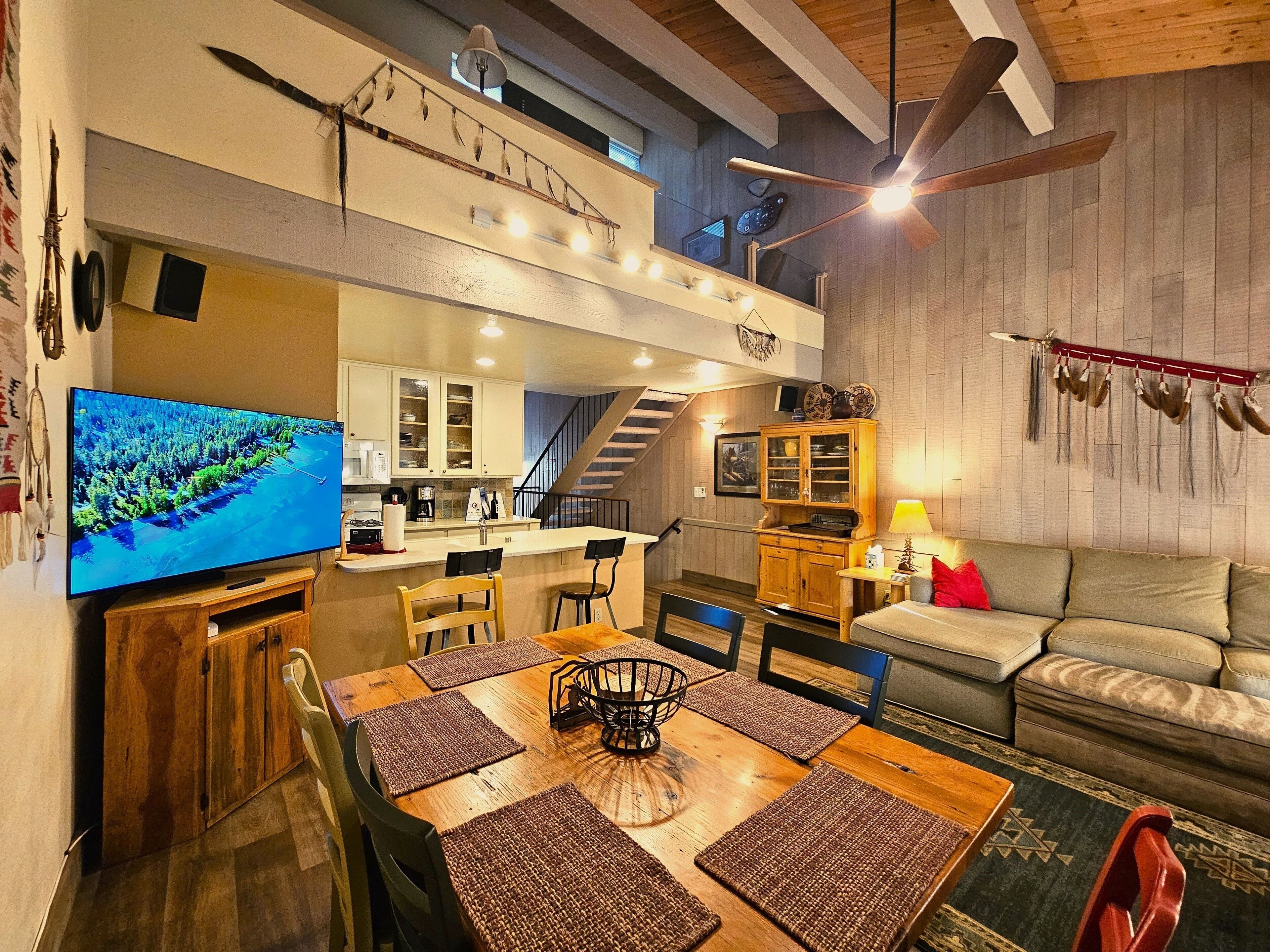 Condo, 3 Bedrooms | Living area