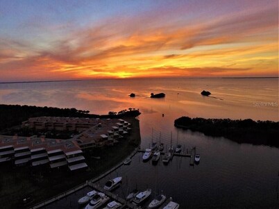 The CHART ROOM -with off the chart views!!