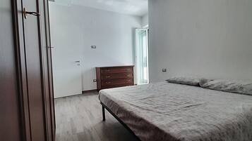 3 camere, Wi-Fi, lenzuola