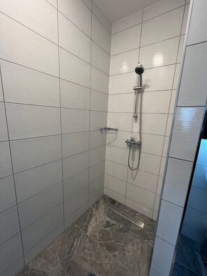Comfort Room | Bathroom shower