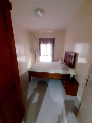 2 bedrooms, bed sheets - Secure, quiet accommodation (KEUR MASSAR)