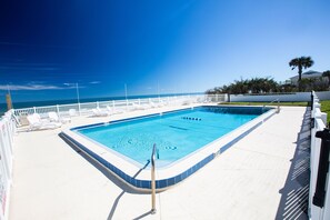 Utomhuspool