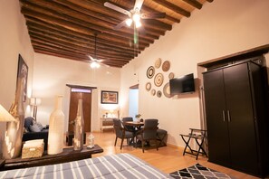 Deluxe-Apartment | 1 Schlafzimmer, Bügeleisen/Bügelbrett
