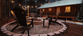 The Cabin At Hurdle Mills - Hot Tub & Fire Pit 