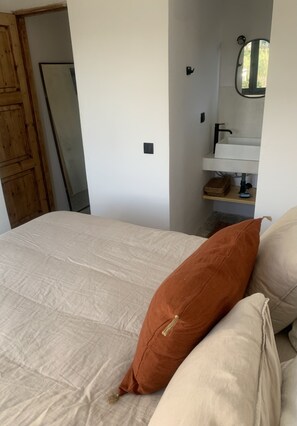 2 chambres, accès au Wi-Fi (inclus), literie fournie