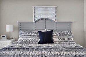 3 bedrooms, desk, iron/ironing board, travel cot