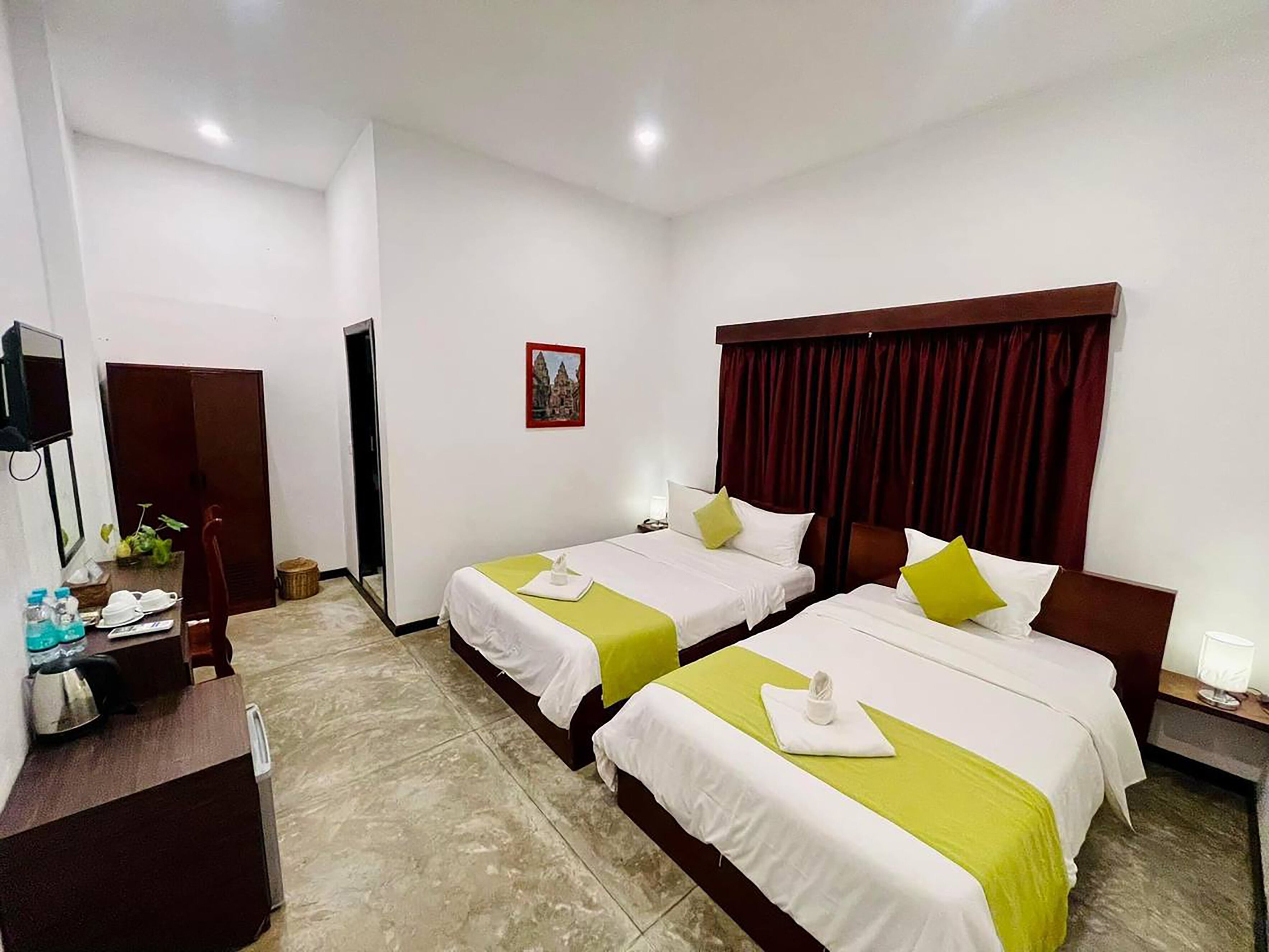 Superior Twin Room | Egyptian cotton sheets, premium bedding, desk, laptop workspace