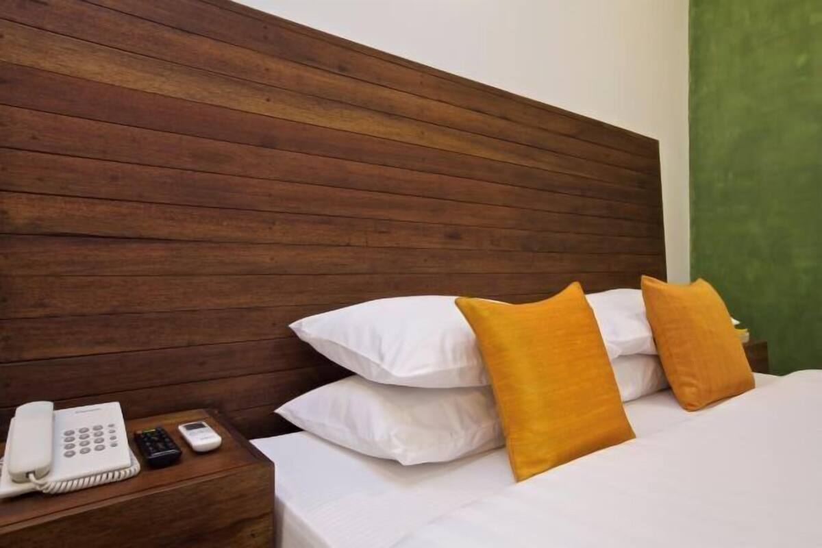 Egyptian cotton sheets, premium bedding, desk, laptop workspace