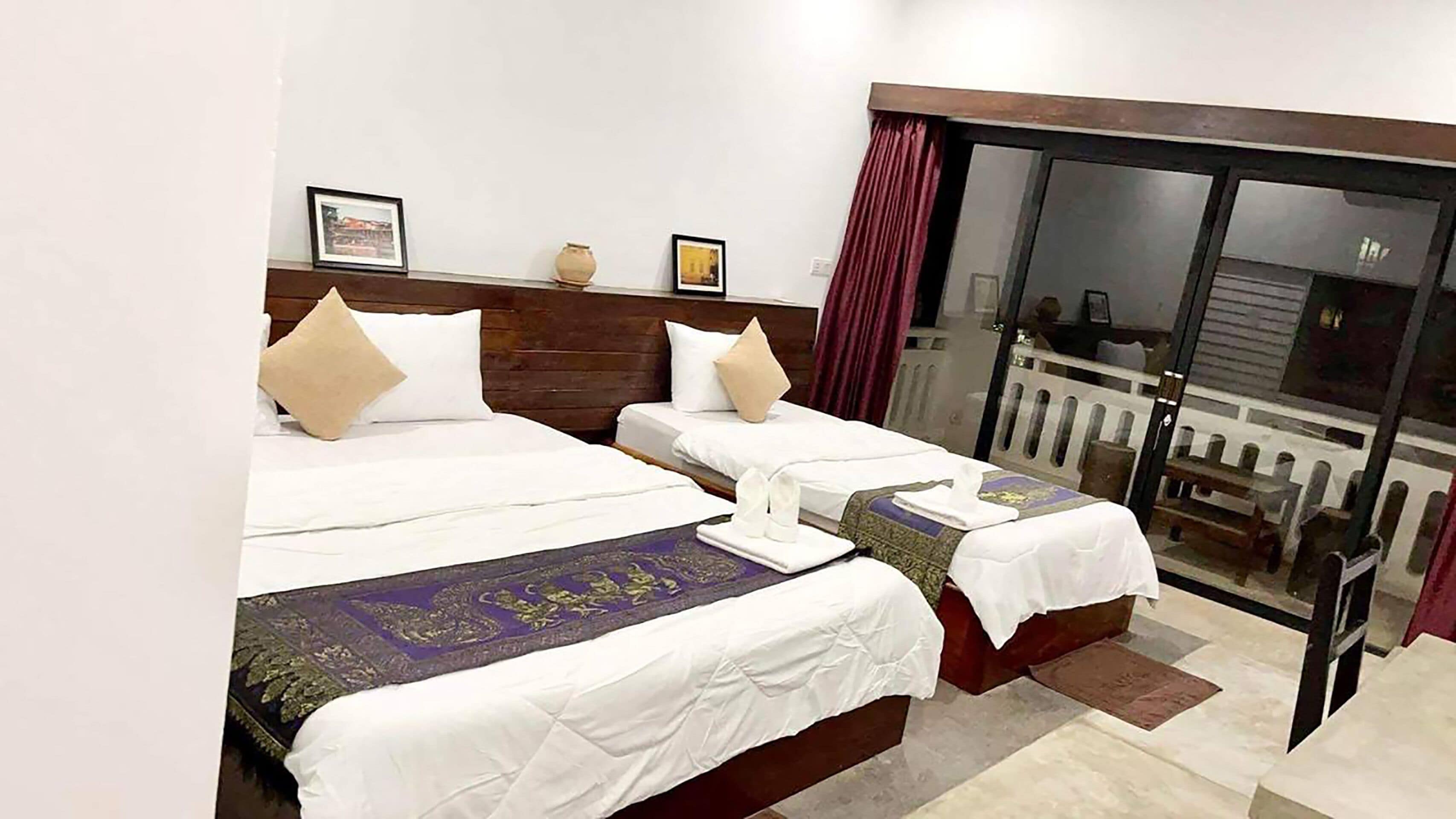 Deluxe Family Room | Egyptian cotton sheets, premium bedding, desk, laptop workspace