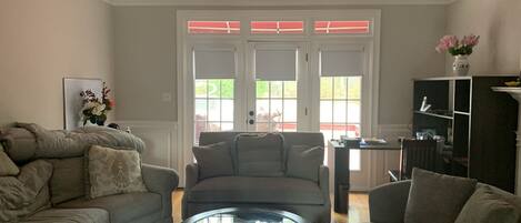 Smart TV, ping pong, books