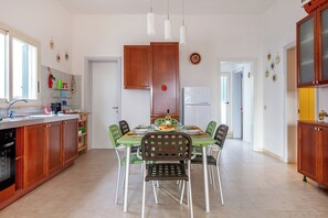 Family House, Multiple Bedrooms, 2 Bathrooms, Sea Facing (Kallisti Beach House - sea front) | Dining