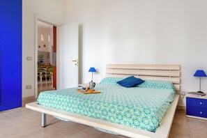 ファミリー ハウス ベッドルーム (複数) 2 バスルーム 海側 (Kallisti Beach House - sea front) | 4 室の ベッドルーム、WiFi (無料)、ベッドシーツ