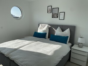 2 habitaciones, cuna de viaje, wifi gratis y ropa de cama 