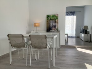 Interior - Penthouse between sea and mountains (CN)