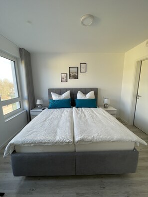 2 dormitorios, cuna de viaje, wifi gratis y ropa de cama