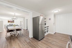 Interior - Cozy 2 bedroom in the heart of Gold City (Dahlonega)