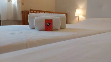 4 chambres, lit parapluie, Wi-Fi gratuit, draps fournis