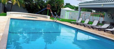 Piscina all'aperto
