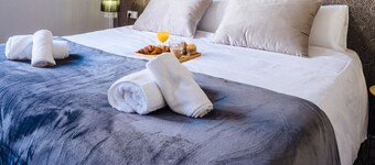 The Secret To A Great Stay in Seville | 1' Giralda