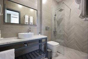 Comfort Double or Twin Room | Bathroom | Shower, free toiletries, hair dryer, slippers