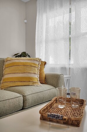 Smart TV - Relaxing HEATED Pool Apt ~ Night of Lights & Beach (St. Augustine)