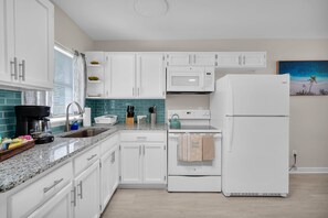 Fridge, microwave, oven, stovetop - Relaxing HEATED Pool Apt ~ Night of Lights & Beach (St. Augustine)