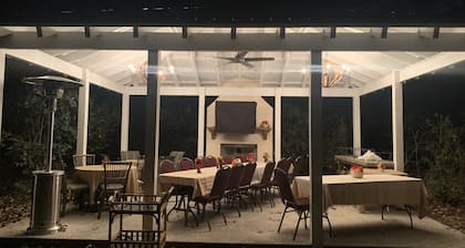Guest House at Shepard Park - Park setting on private grounds