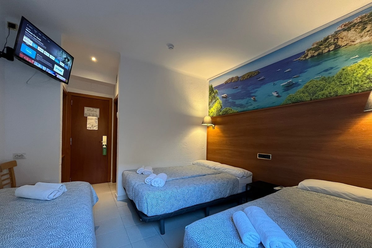 Economy Quadruple Room