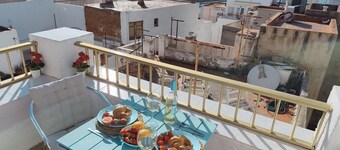 Apartment with sea view