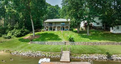 Lake Norman house in quiet neighborhood