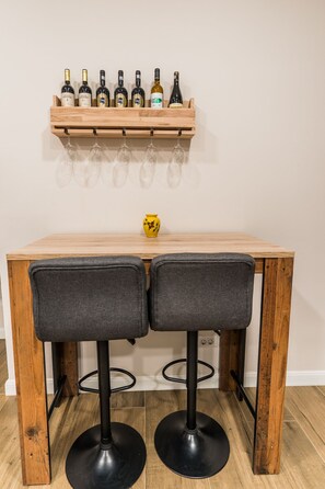 Appartement Familial | Restauration dans la chambre